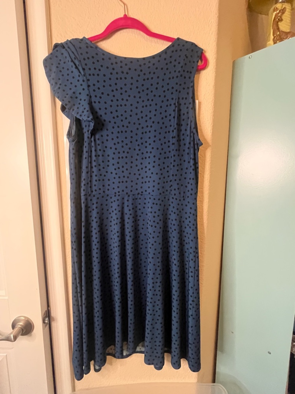 Leota 1L Blue Polka Dot Sleeveless Midi Dress